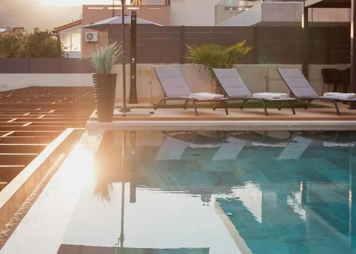 Villa Luxury Krk Ii With Heated Pool