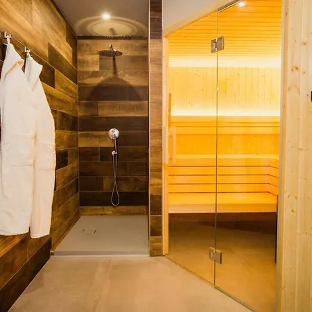 Luxury Krk Ii With Heated Pool 빌라